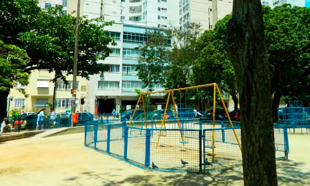 A associação de moradores do Bairro Peixoto se chama Oásis.